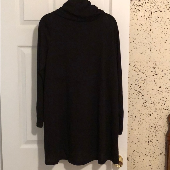 Lisa Rinna Long Drop Turtleneck - Picture 3 of 3